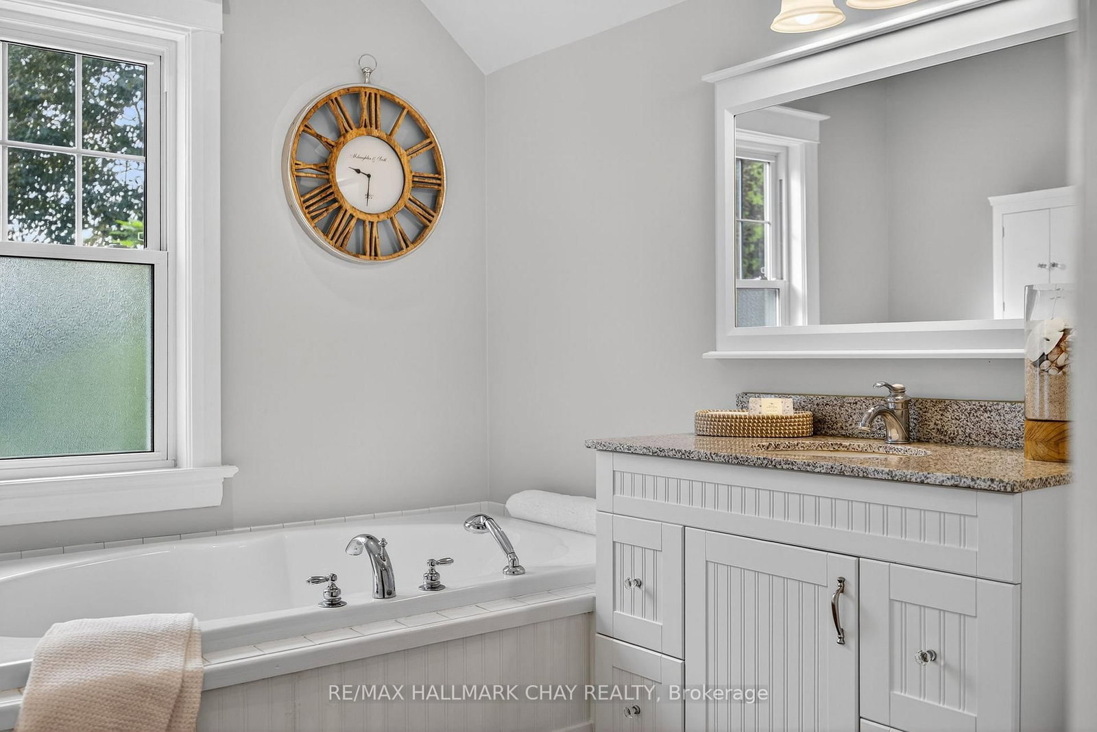 Detached House for sale at 53 Eccles Street, Barrie, Ontario, L4N 1Y3 - Queen's Park - MLS: S13000994