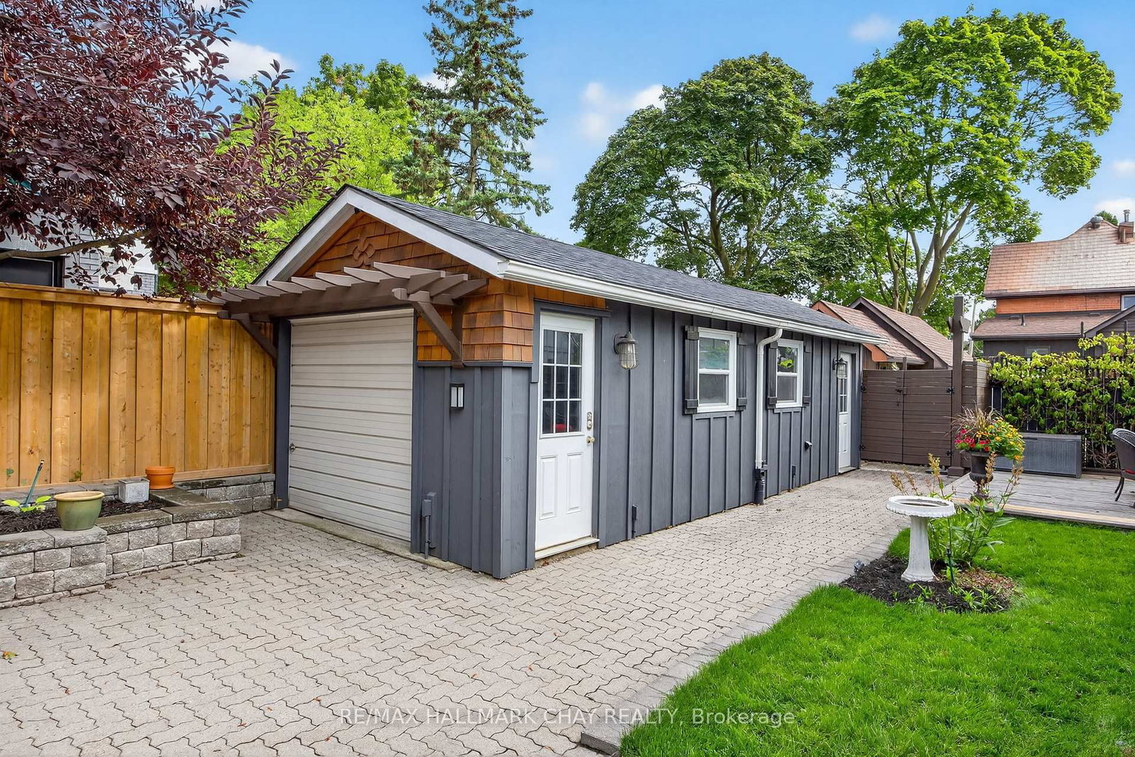 Detached House for sale at 53 Eccles Street, Barrie, Ontario, L4N 1Y3 - Queen's Park - MLS: S13000994