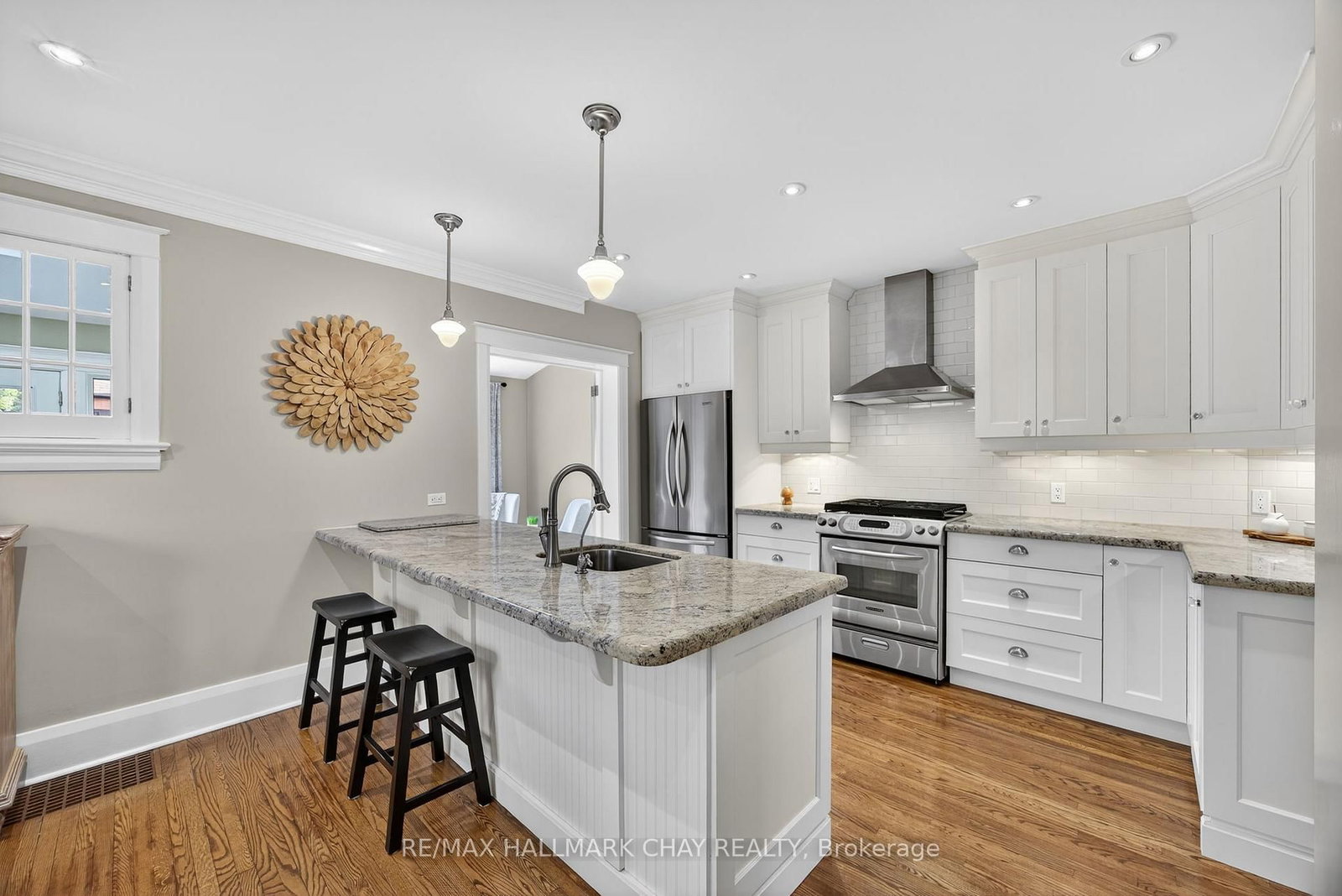 Detached House for sale at 53 Eccles Street, Barrie, Ontario, L4N 1Y3 - Queen's Park - MLS: S13000994