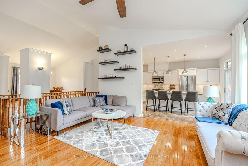 102 Highland Dr, Oro-Medonte, L0L 2L0 | Image 2