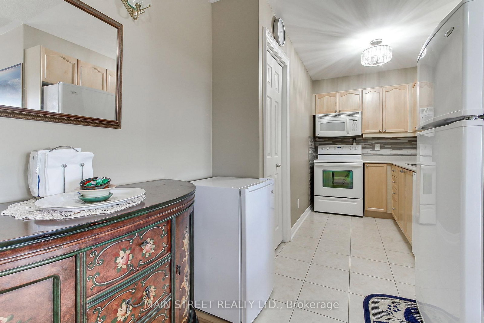 500 Mapleview Drive W, Unit 305 - Photo 12