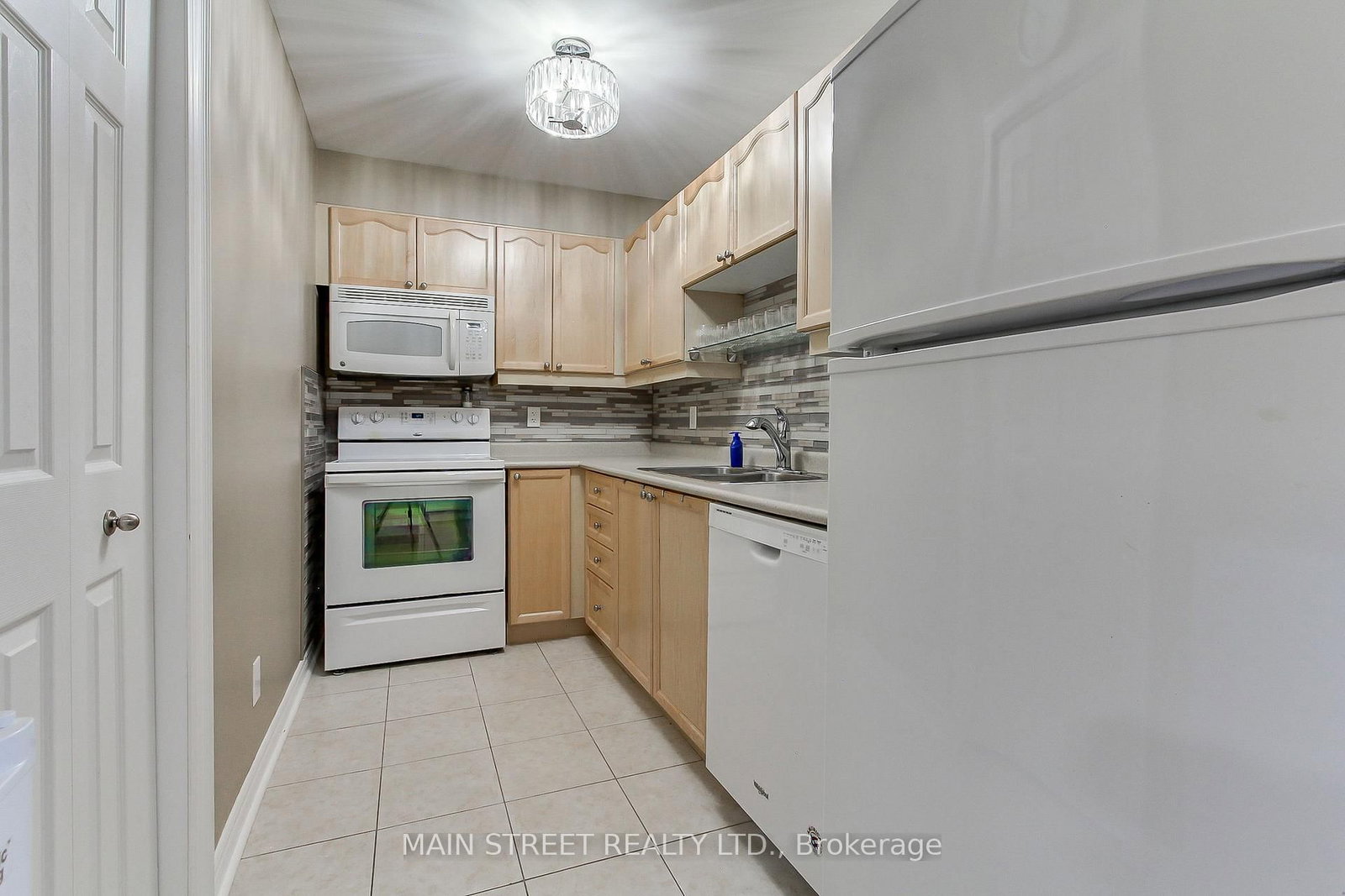 500 Mapleview Drive W, Unit 305 - Photo 13