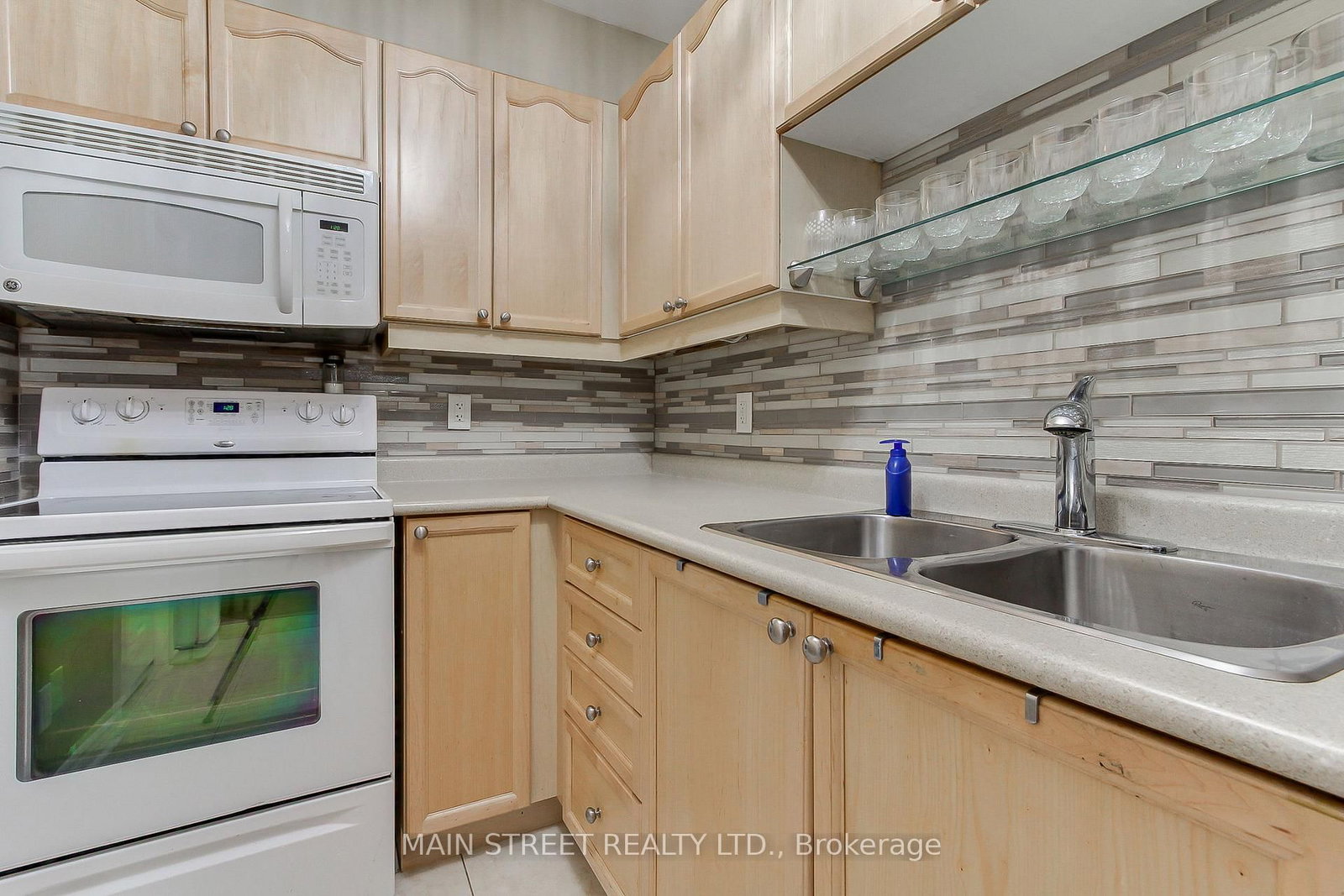500 Mapleview Drive W, Unit 305 - Photo 15