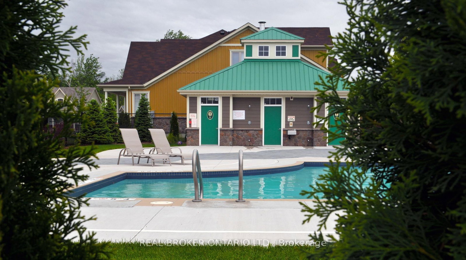 28 Pleasant Bay Lane • Wasaga Beach, ON photo 8