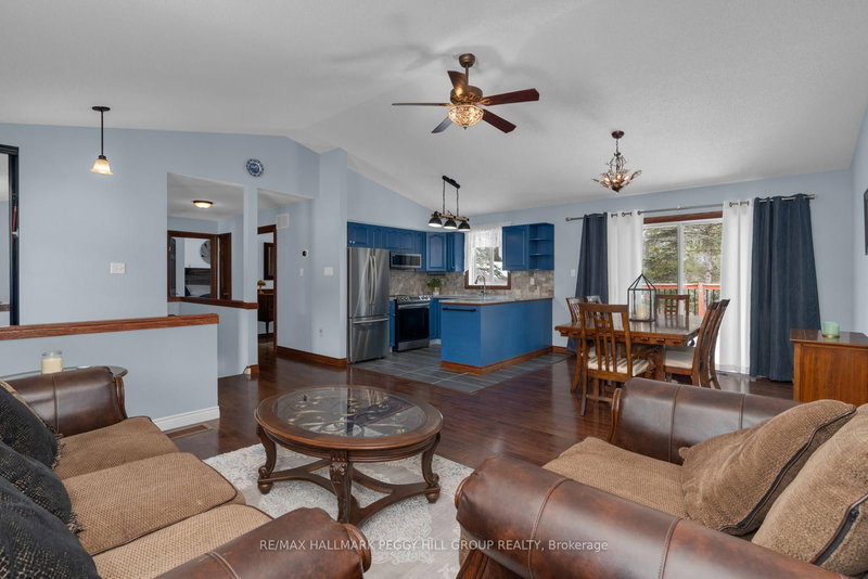 11 Hickory Lane, Oro-Medonte, L0K 1E0 | Image 2