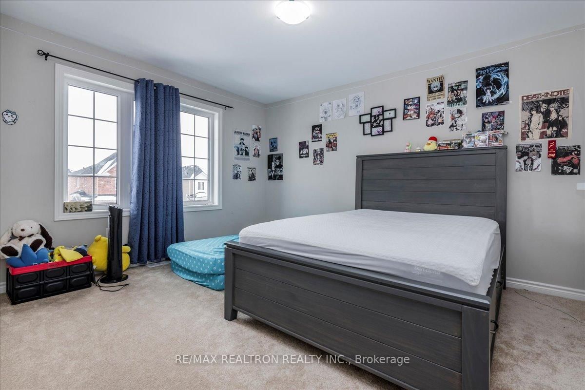 Detached House for sale at 207 Cubitt Street, Clearview, Ontario, L0M 1S0 - Stayner - MLS: S13002158