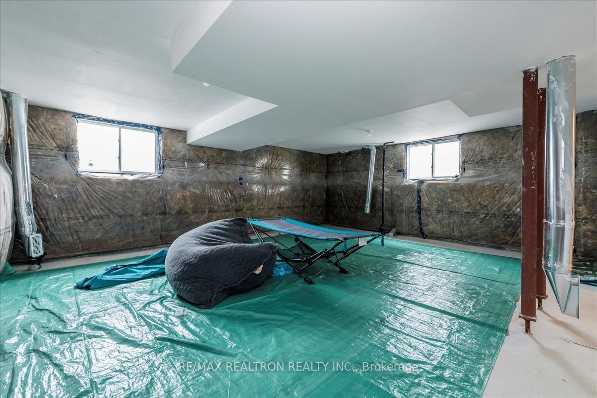 Detached House for sale at 207 Cubitt Street, Clearview, Ontario, L0M 1S0 - Stayner - MLS: S13002158