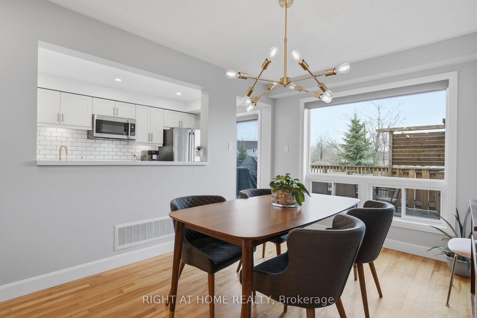 Townhouse for sale at 22 Sunset Place, Barrie, Ontario, L4N 0T7 - Holly - MLS: S13002282