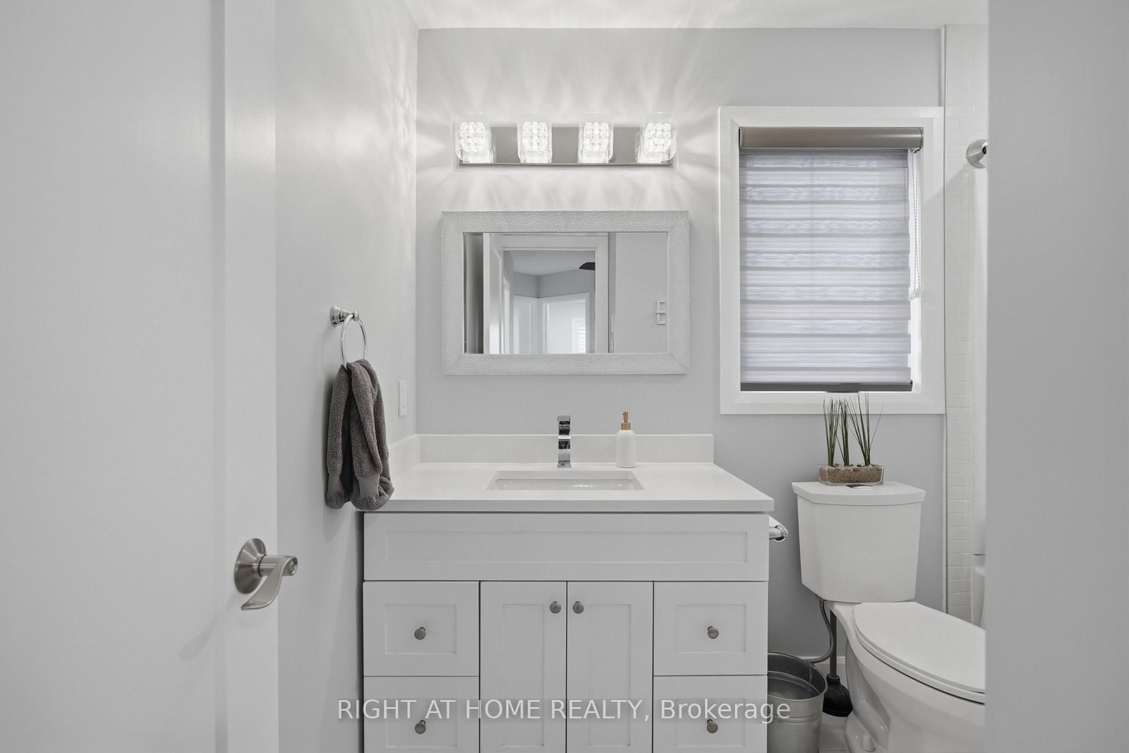 Townhouse for sale at 22 Sunset Place, Barrie, Ontario, L4N 0T7 - Holly - MLS: S13002282