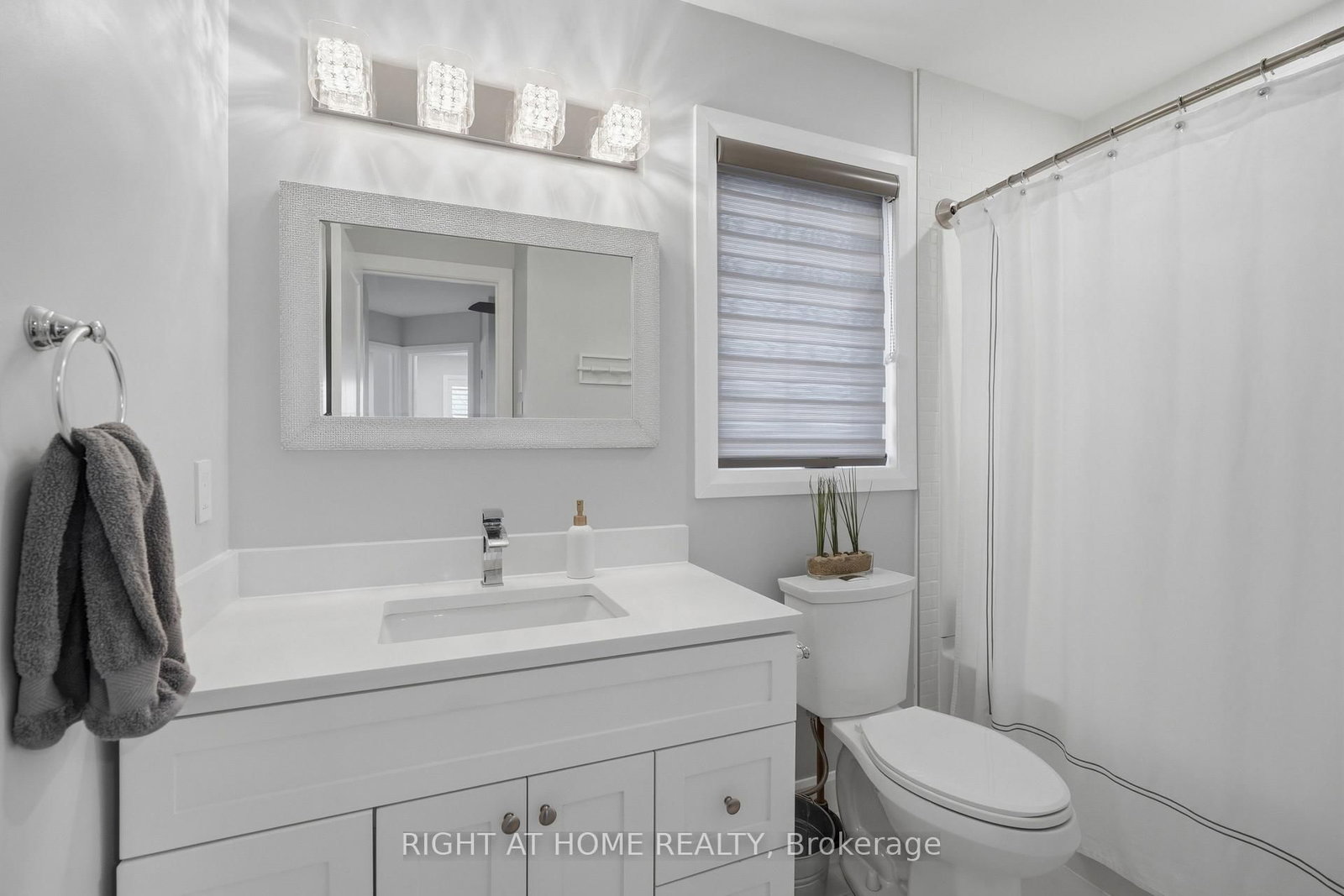 Townhouse for sale at 22 Sunset Place, Barrie, Ontario, L4N 0T7 - Holly - MLS: S13002282