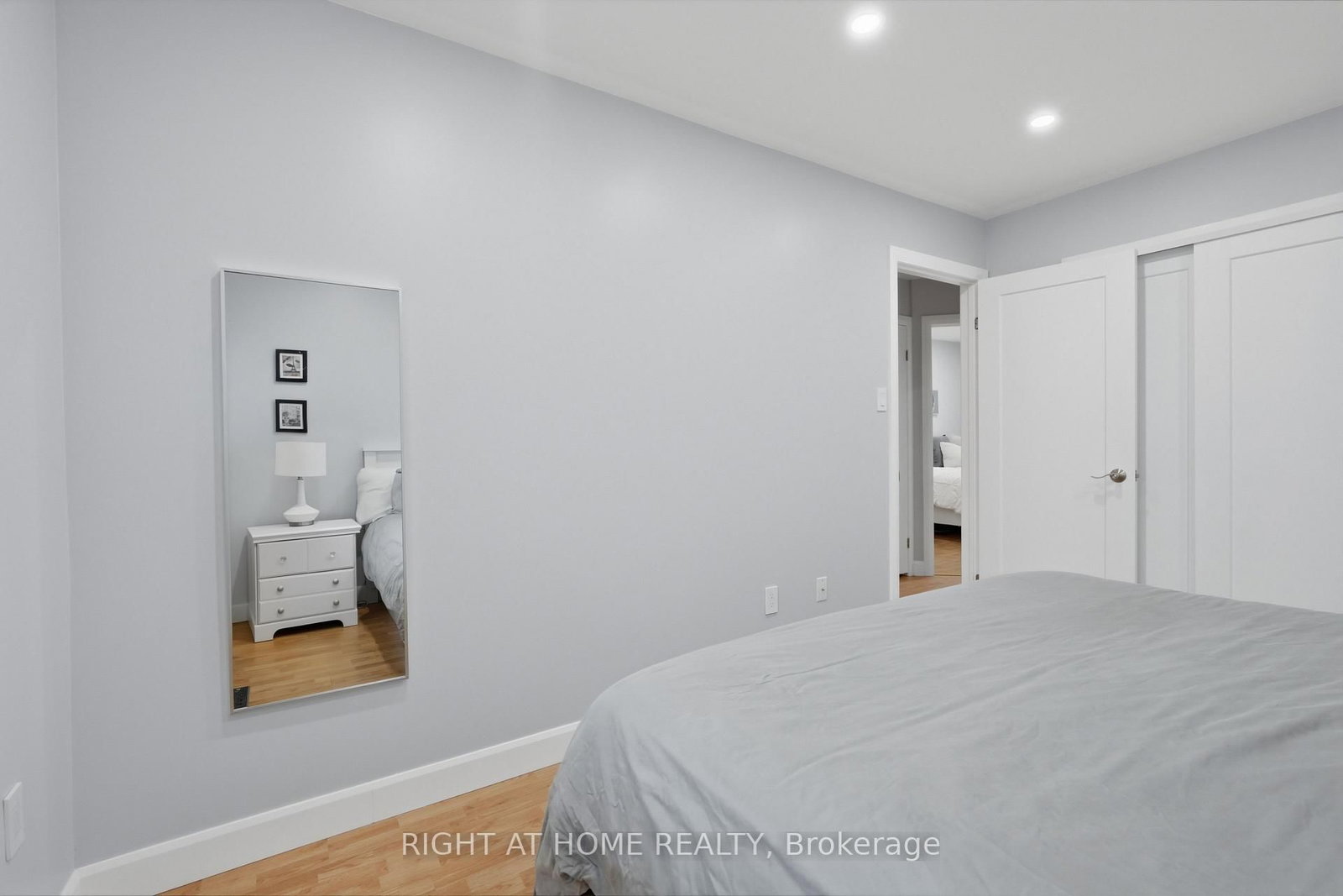 Townhouse for sale at 22 Sunset Place, Barrie, Ontario, L4N 0T7 - Holly - MLS: S13002282