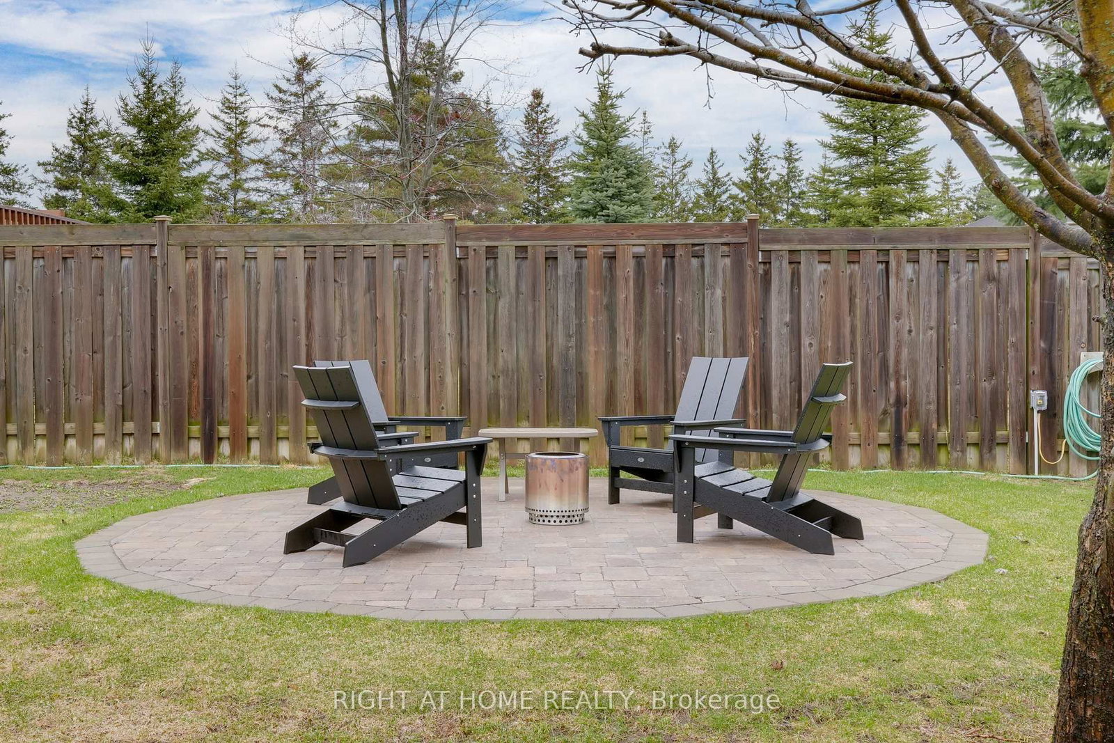 Townhouse for sale at 22 Sunset Place, Barrie, Ontario, L4N 0T7 - Holly - MLS: S13002282