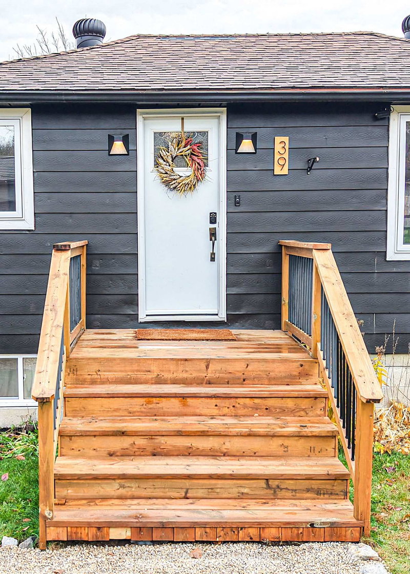 39 Ash St, Tay, L0K 2C0 | Image 2