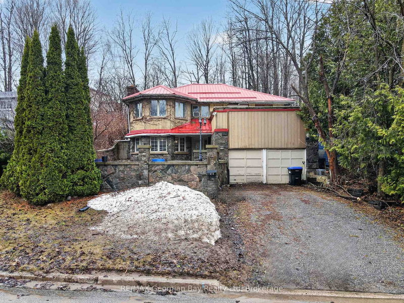 home for sale on 819 Birchwood Drive