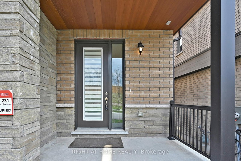 11 Calypso Ave, Springwater, L9X 2E1 | Image 2