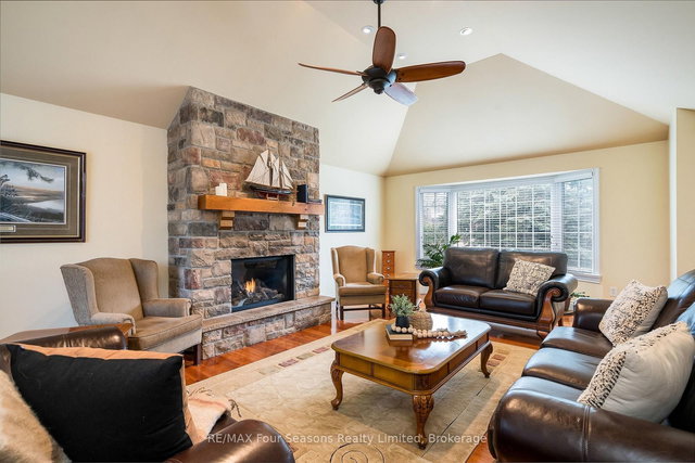 16 Carmichael Crescent