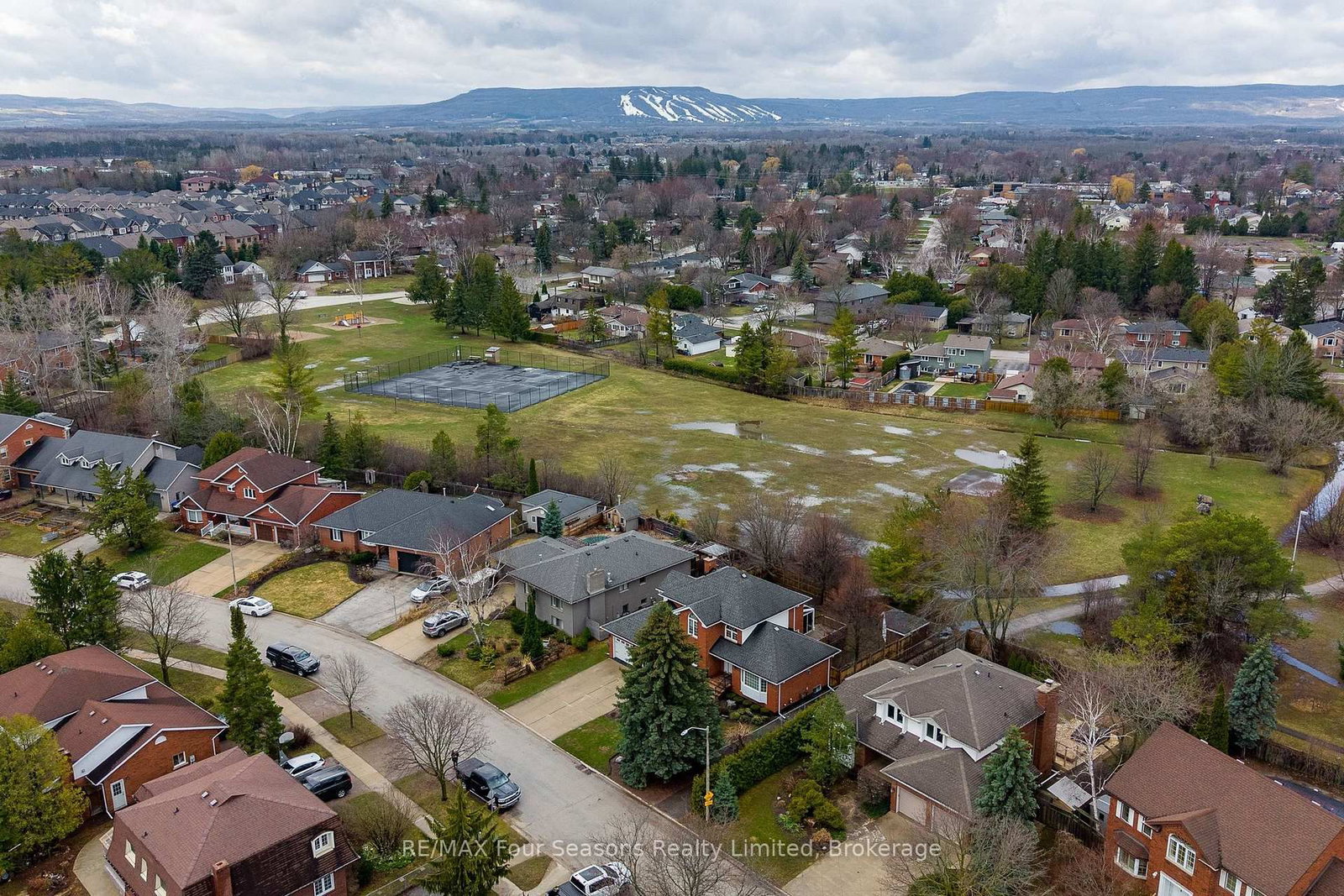 16 Carmichael Crescent - Photo 44