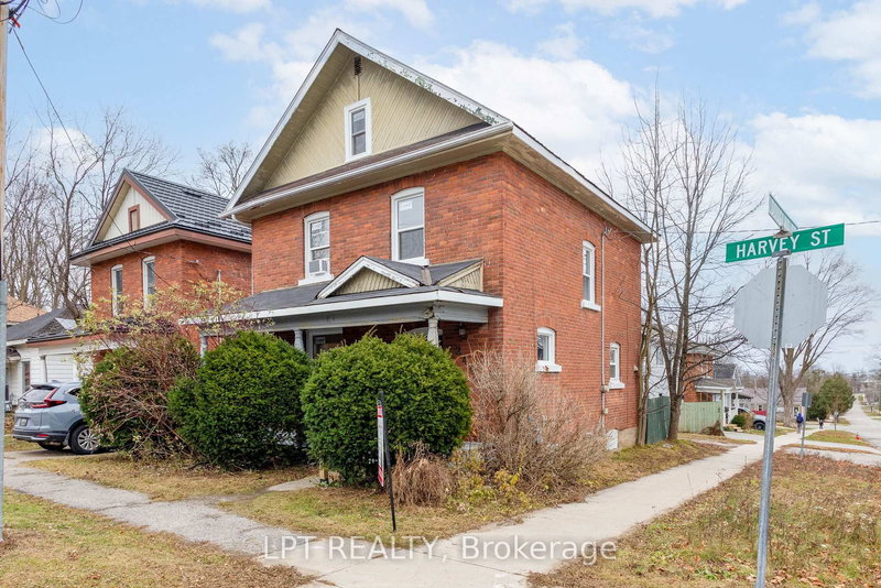 249 Harvey St, Orillia, L3V 3M5 | Image 2