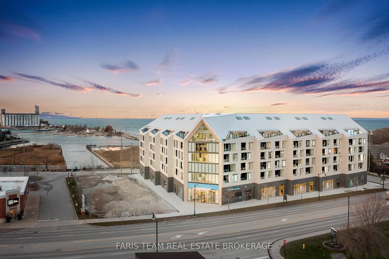 216 - 31 Huron St, Collingwood, L9Y 5T7 | Image 2