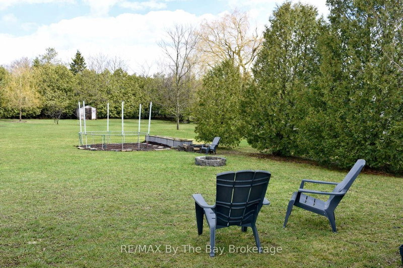 215 Montreal St, Clearview, L0M 1S0 | Image 2