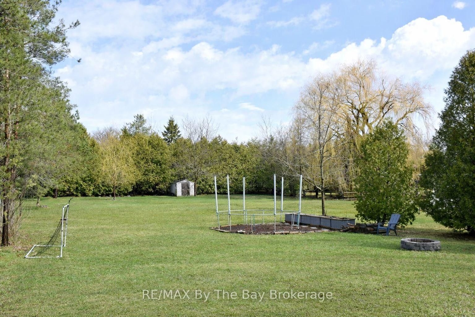 Detached House for sale at 215 Montreal Street, Clearview, Ontario, L0M 1S0 - Stayner - MLS: S13005416