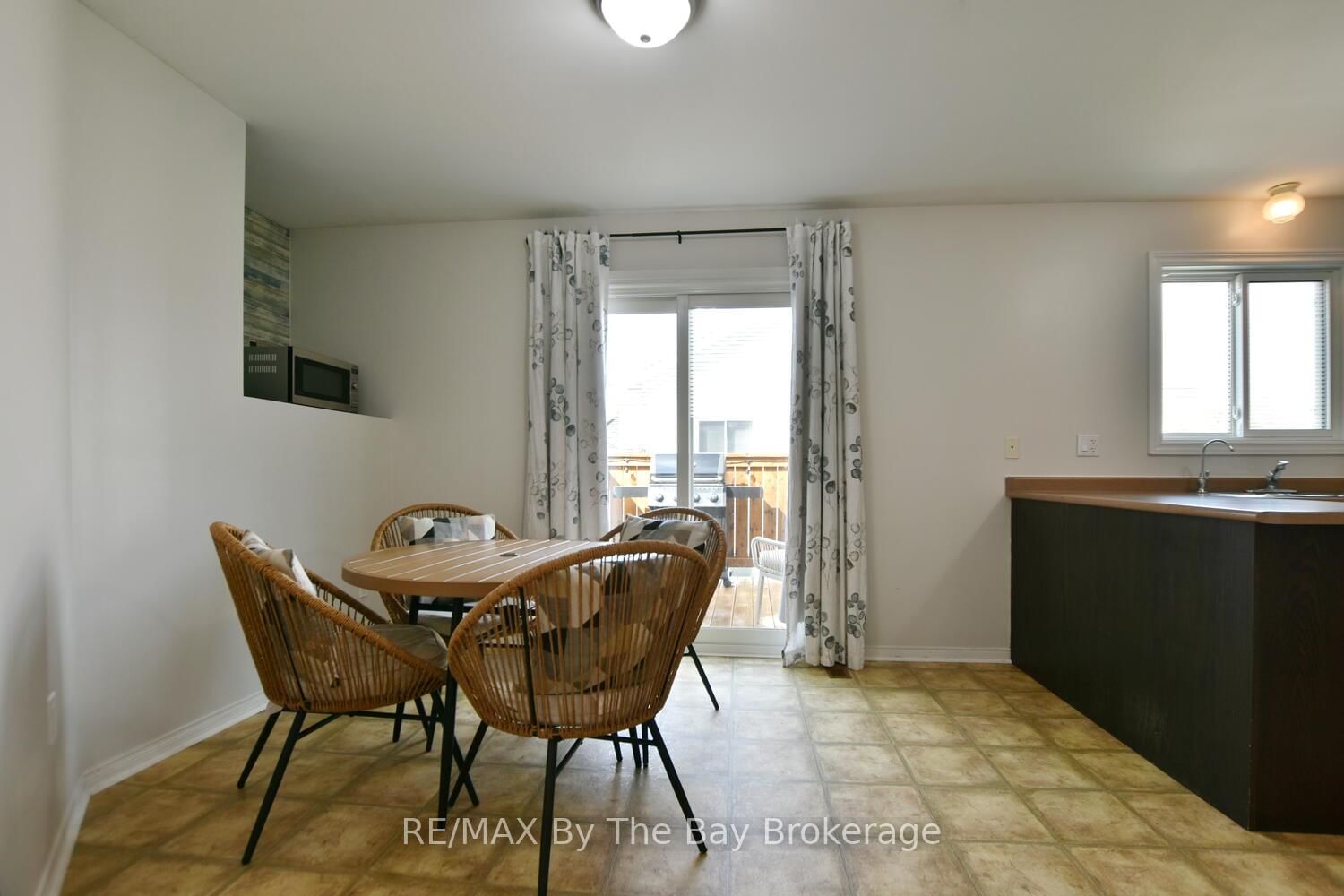 Detached House for sale at 215 Montreal Street, Clearview, Ontario, L0M 1S0 - Stayner - MLS: S13005416