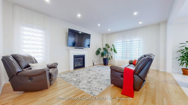 3 Cypress Point Street