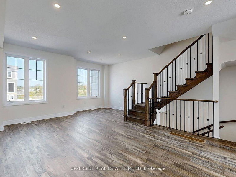 105 Surf Dr, Wasaga Beach, L9Z 0G3 | Image 2