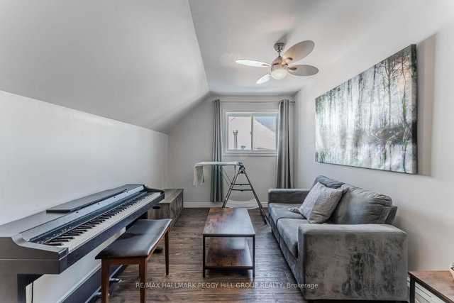 5 - 42 Toronto Street