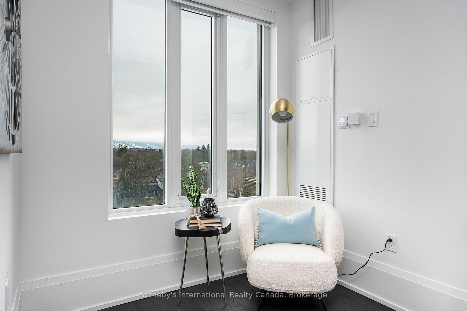 1 Hume Street, Unit PH610 - Photo 18