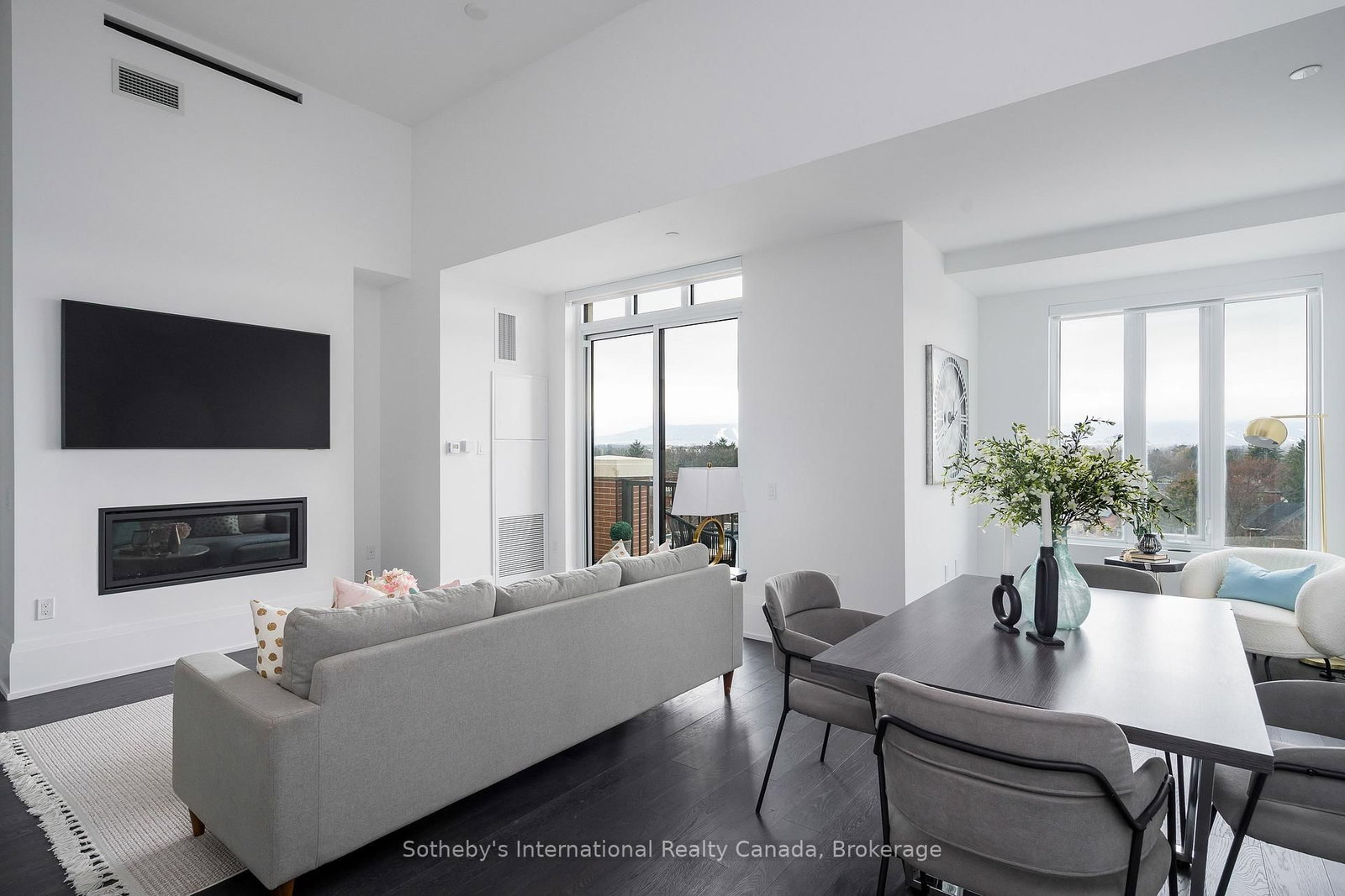 1 Hume Street, Unit PH610 - Photo 19