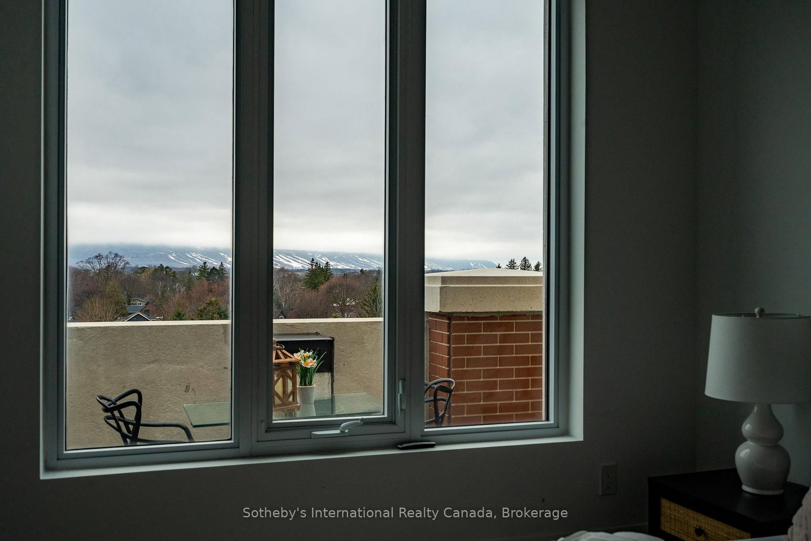 1 Hume Street, Unit PH610 - Photo 32