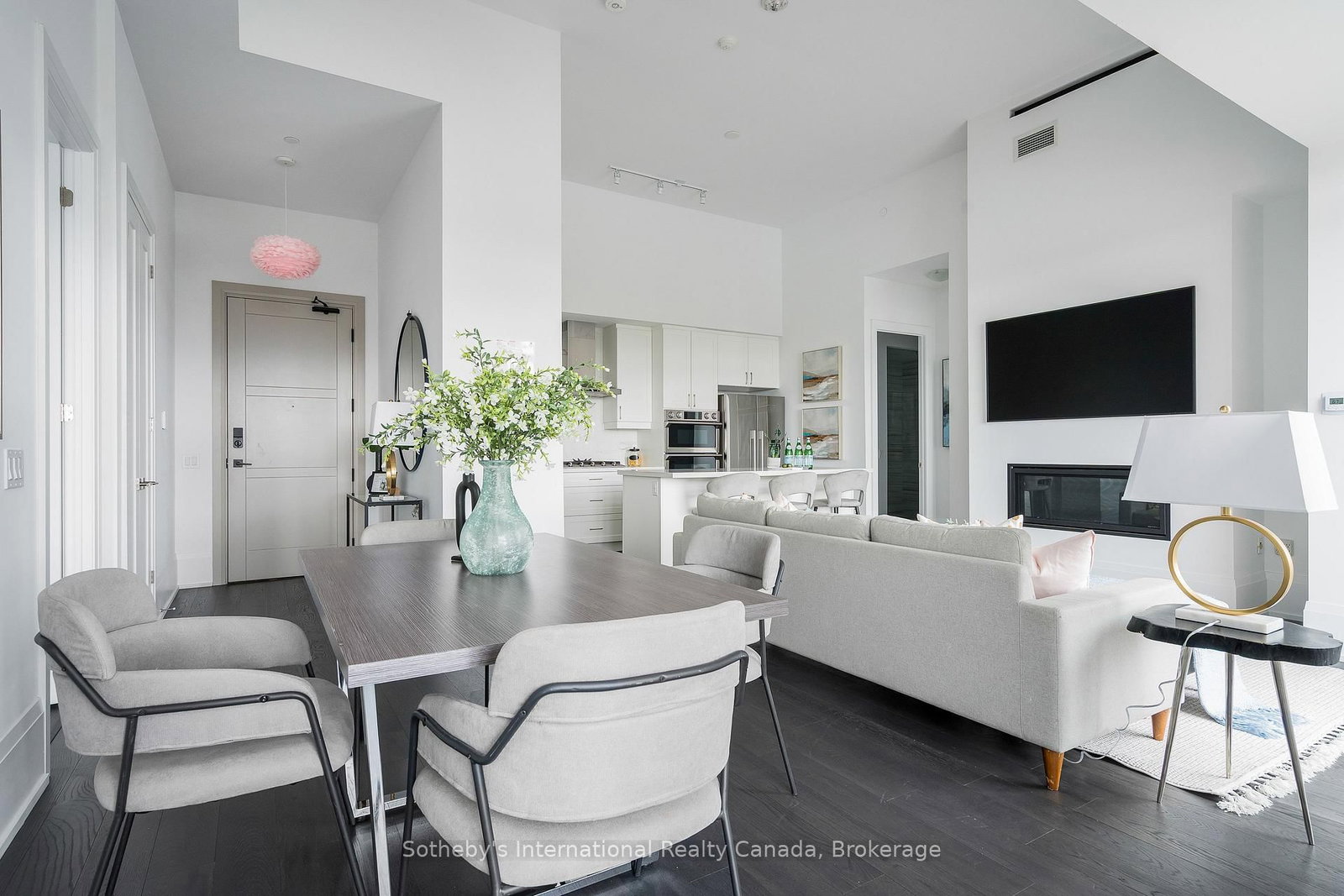 1 Hume Street, Unit PH610 - Photo 5