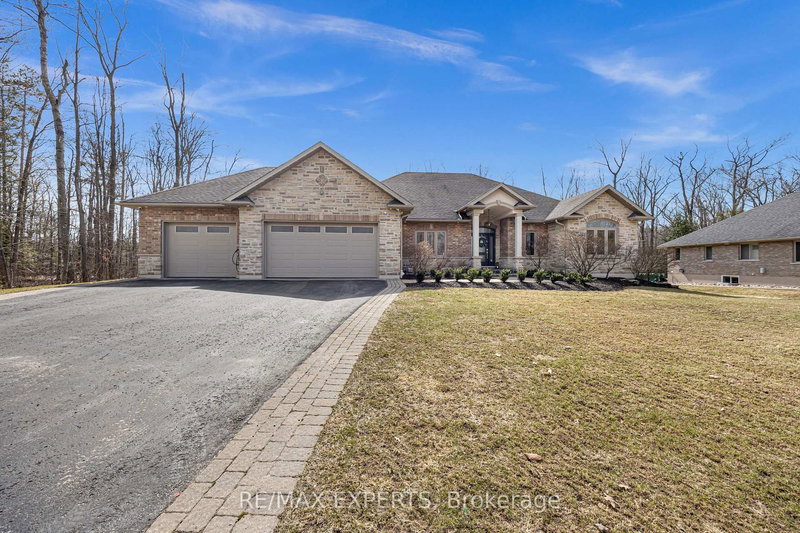 1215 Seadon Rd, Springwater, L9X 1V5 | Image 2