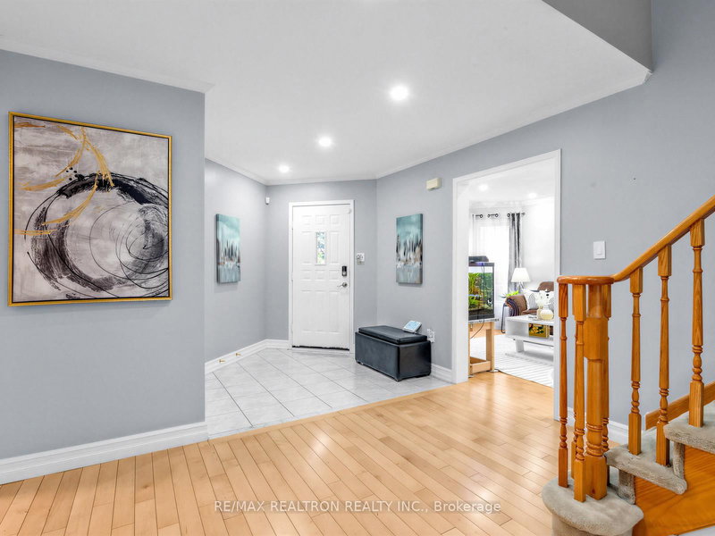 52 Loon Ave, Barrie, L4N 8W6 | Image 3