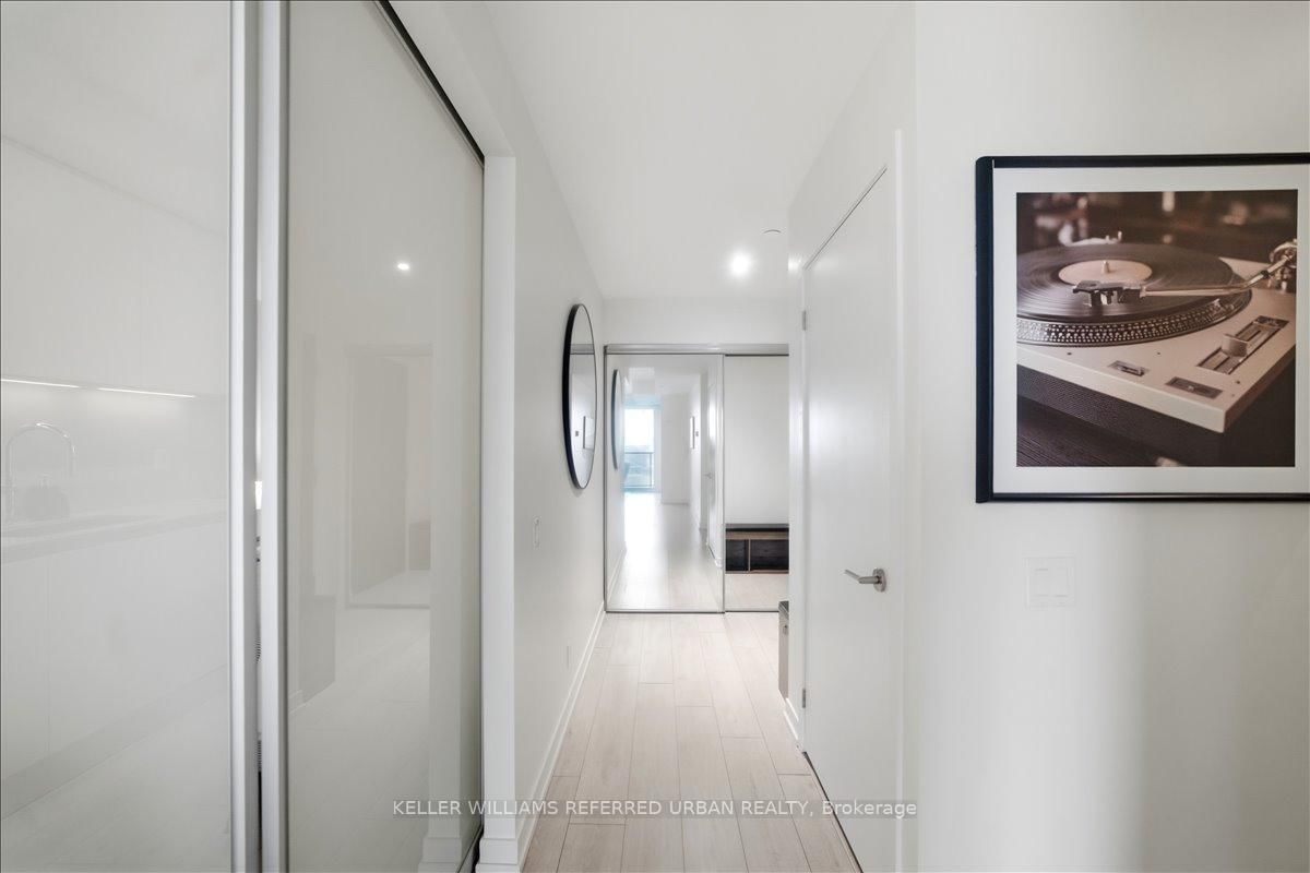 39 Mary Street, Unit 812 - Photo 4