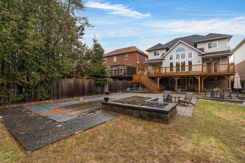 44 Birkhall Pl, Barrie, L4N 0K5 | Image 3