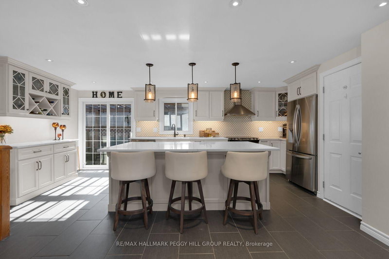 13 Coles St, Barrie, L4N 5W8 | Image 2