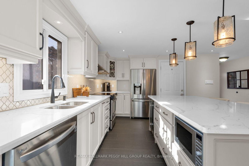 13 Coles St, Barrie, L4N 5W8 | Image 3