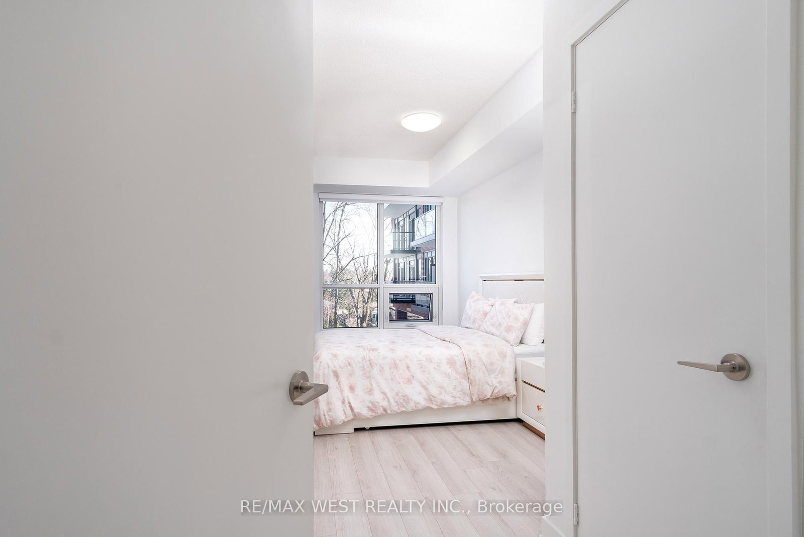 681 Yonge Street, Unit 231 - Photo 11