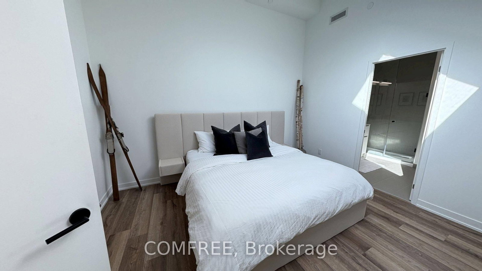 31 Huron Street, Unit 622 - Photo 15