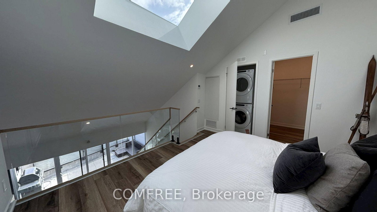 31 Huron Street, Unit 622 - Photo 17