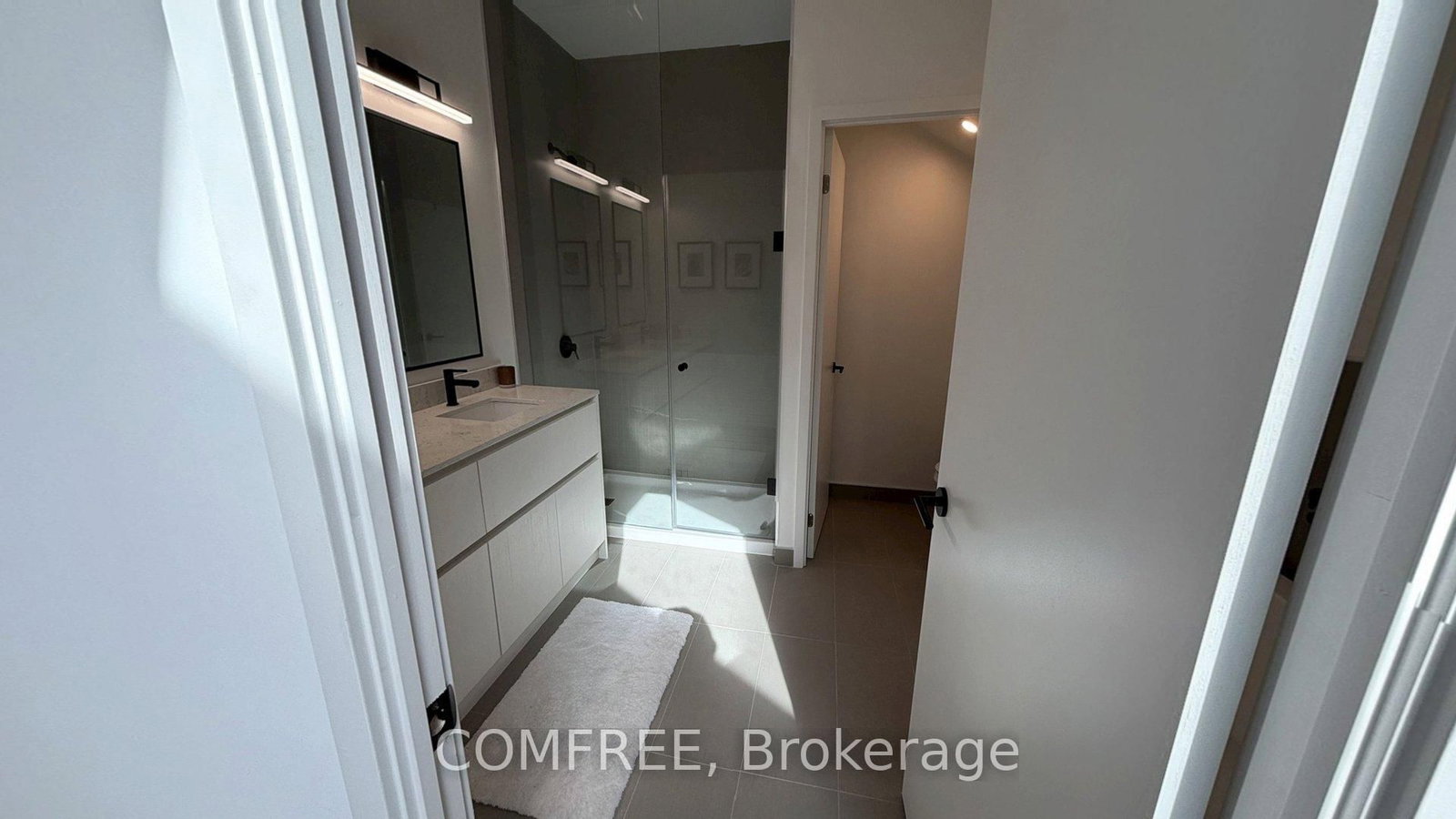 31 Huron Street, Unit 622 - Photo 18