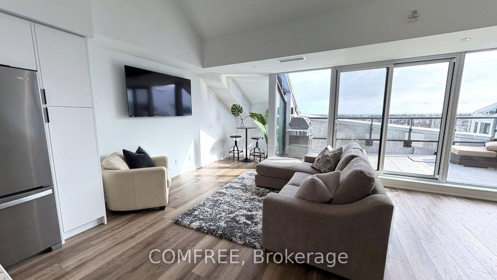 31 Huron Street, Unit 622 - Photo 4