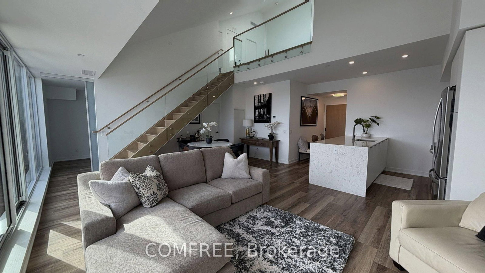 31 Huron Street, Unit 622 - Photo 9