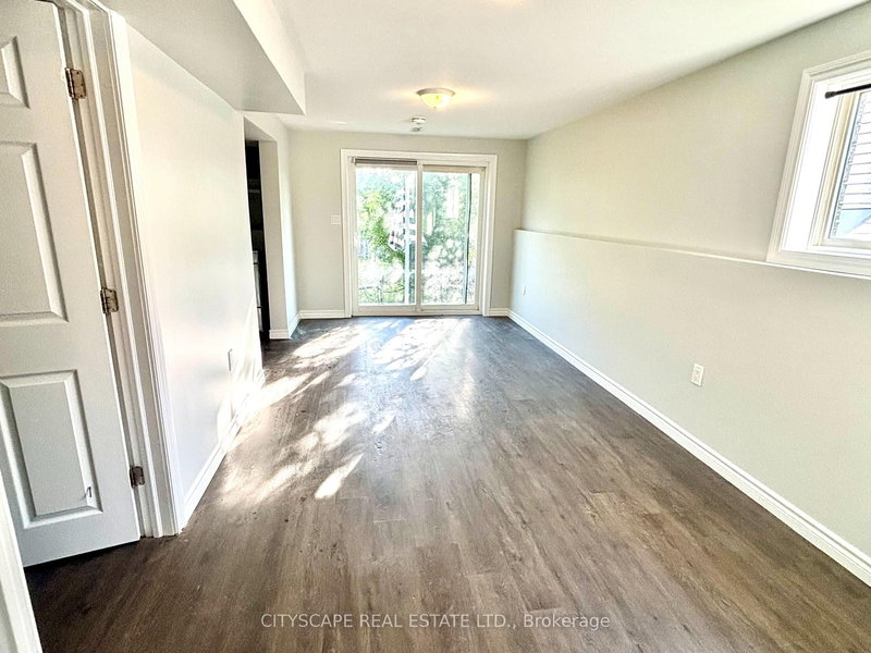 Lower - 93 Columbia Rd, Barrie, L4N 8C5 | Image 2