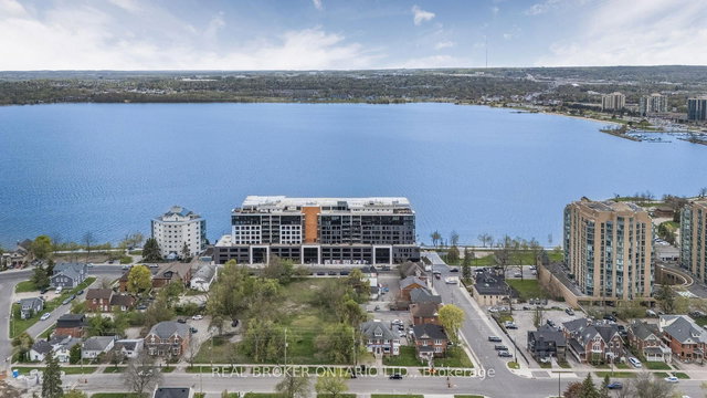 PH 3 - 185 Dunlop Street E