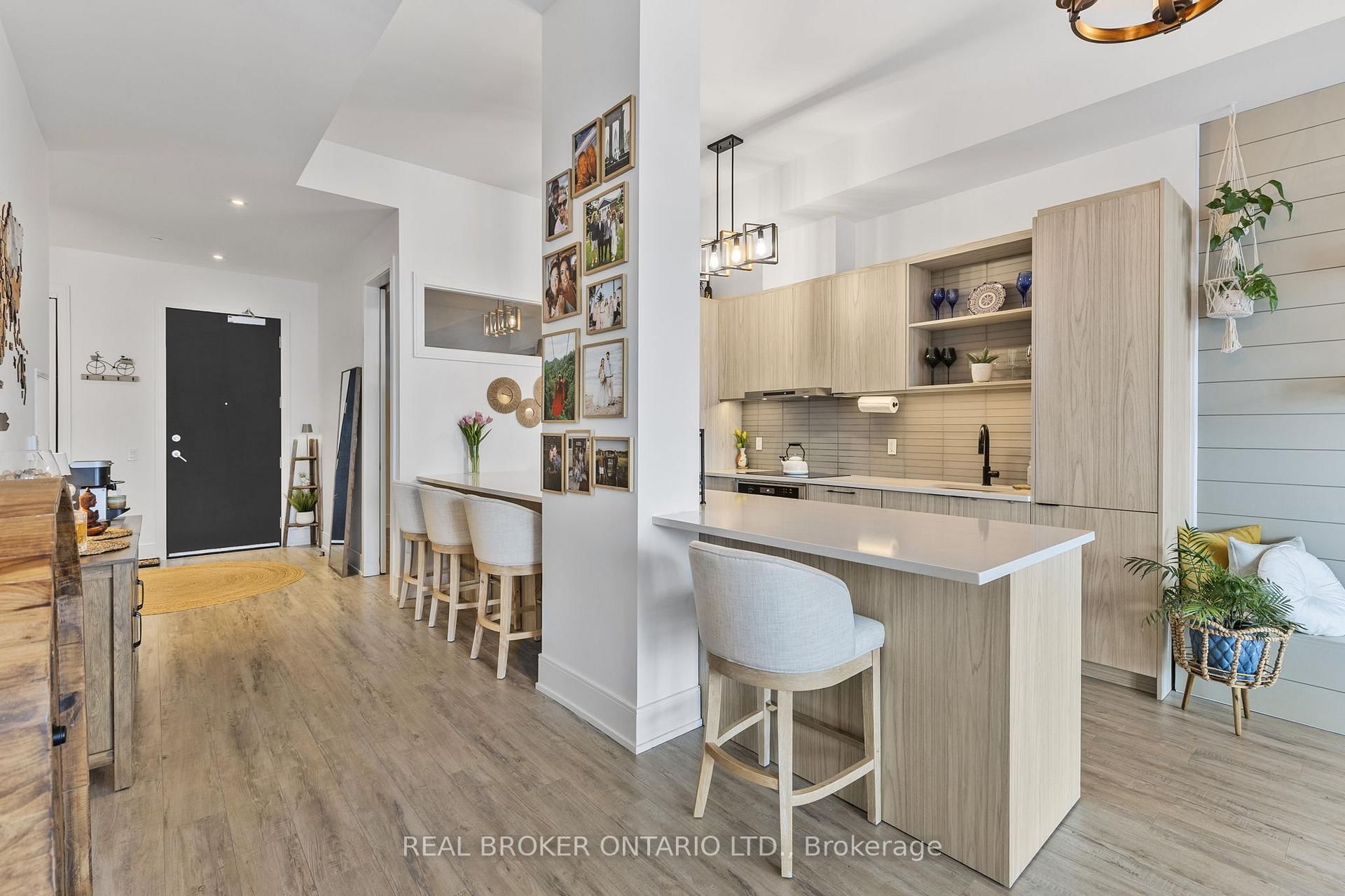 185 Dunlop Street E, Unit PH 3