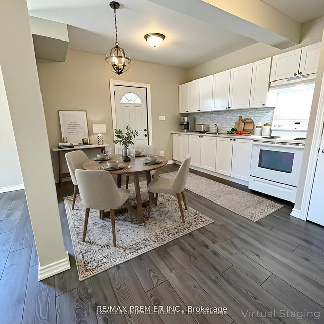 143 Colborne Street W