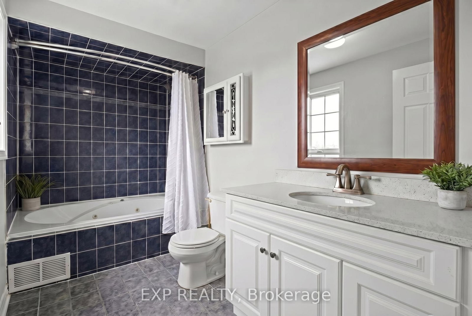 Detached House for sale at 65 Dunnett Drive, Barrie, Ontario, L4N 0J6 - Ardagh - MLS: S13010552